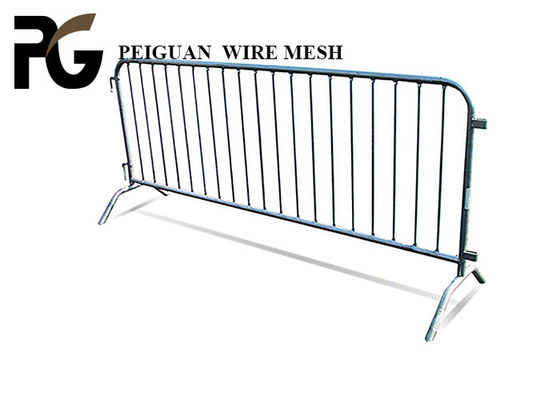 Hot Dipped Galvanized Outdoor Crowd Control Barriers For Traffic Road Safety