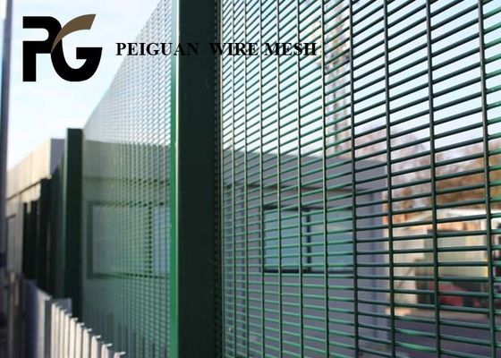 6 Foot Green Mesh Security Fencing