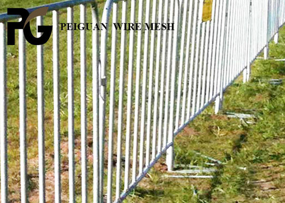 Galvanized Temporary Crowd Control Barriers , Red Metal Pedestrian Barriers