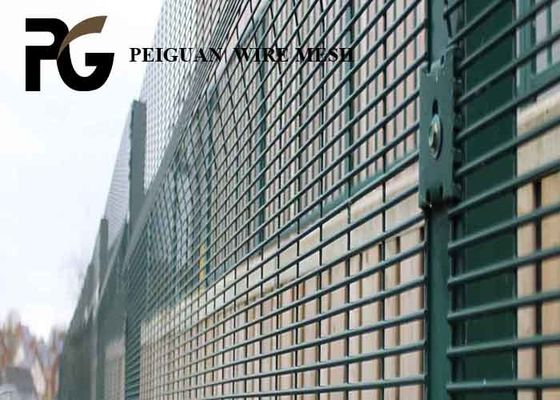Eco Friendly Security Metal Fencing , 8 Gauge Wire Mesh Security Fencing