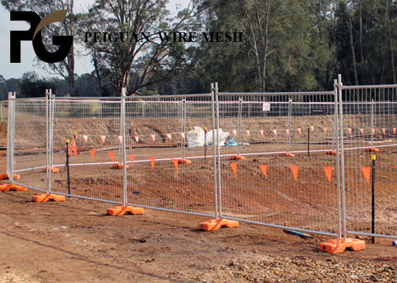 High Security Construction Site Fencing , Grey Powder Coated Chain Link Fence