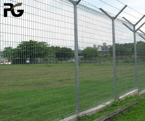 8 Gauge Wire Mesh Home 2m Height Security Metal Fencing And Gates Eco Friendly