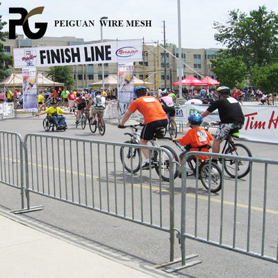 Metal Traffic 900mm Height Crowd Control Barrier Bridge Feet