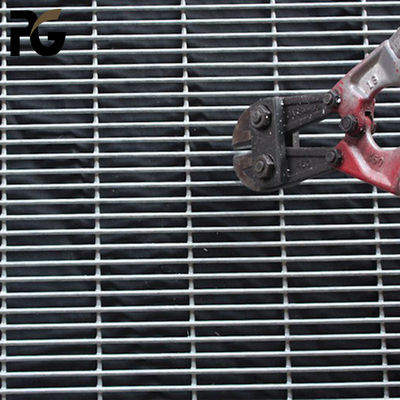 Powder Coated Anti Cut Security Fence Easily Assembled Anti Climb 358 Wire Mesh