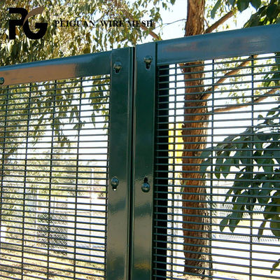 Green Hot Dipped Galvanized Anti Climb Security Fencing 358 Mesh